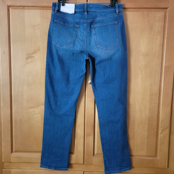 NWT LOFT Girlfriend Mid Rise Jeans in Original Mid Indigo Wash Regular Fit - 30 - Picture 2 of 14